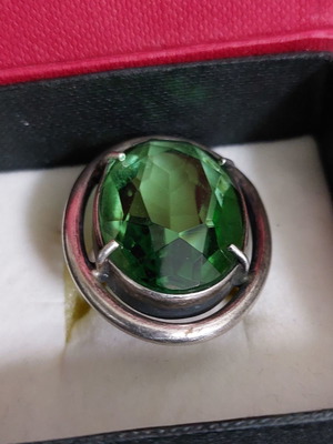 Silver ring 9.25 used with large green stone
