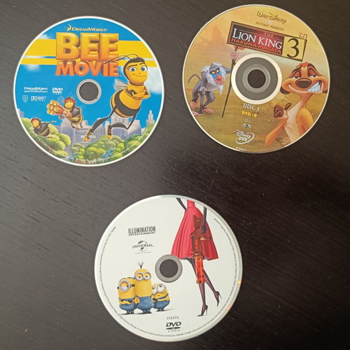 Children's movies DVD like new, pack of 30 dubbed