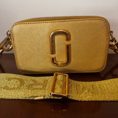 Marc Jacobs crossbody bag like new, gold