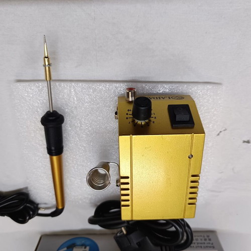Mini soldering iron for high-temperature soldering