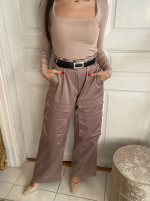 Zara satin cargo pants small like new, rotten apple color