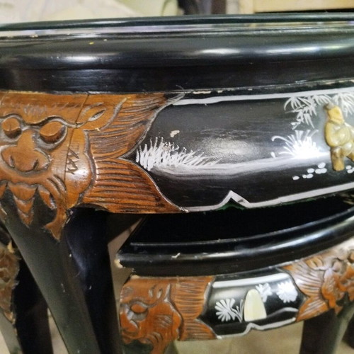 Table with 6 stools