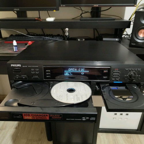 Philips CDR 785 3-disc CD changer used, with recorder