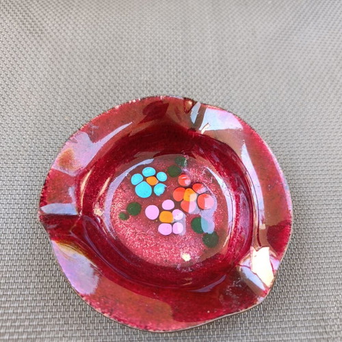Vintage copper ashtray decorated with hand enamel