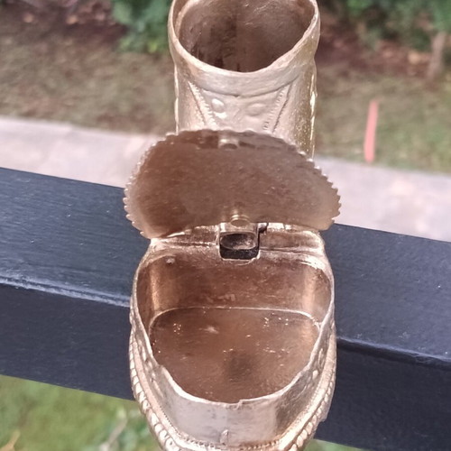 Vintage metal ashtray in boot shape Italian made used
