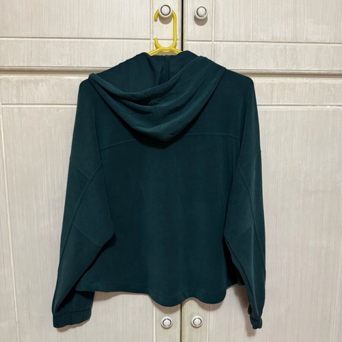 Women's sweatshirt like new, blue and green
