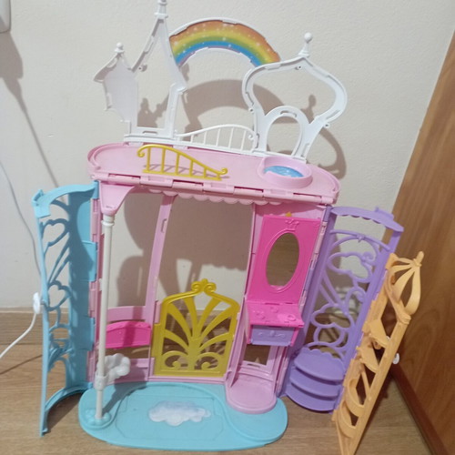Mattel Barbie Castle Carrying Case used plastic dollhouse
