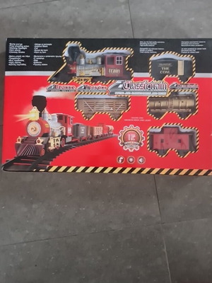 Large train set like new, complete and functional