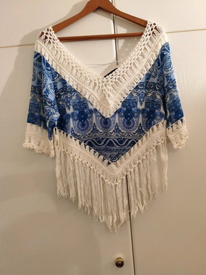 Blue-white shirt with fringes like new, Wellys, size XS