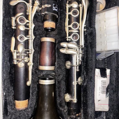 Wood Clarinet used