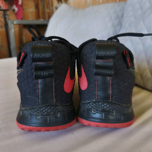 Nike LeBron Witness III athletic shoes like new, size 47, black with red sole