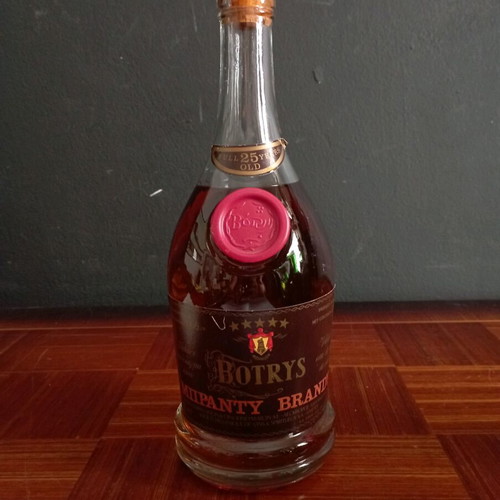Botrys brandy 25 years old like new, Greek product 0.70L