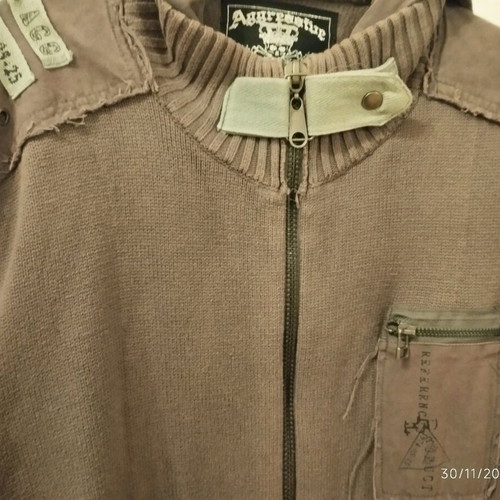 Men's modern khaki cardigan XL like new with hood and double fastening
