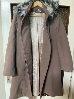 Women's coat used, size 2XL, beige