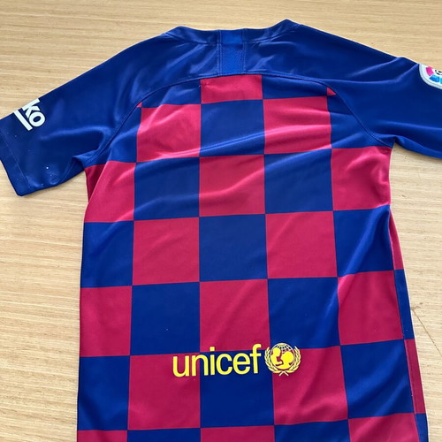 Barcelona jersey 10-12 years like new, authentic