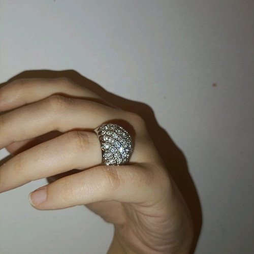 Cocktail ring used with zircon
