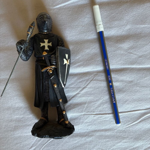 Knight Johannite miniature like new, high quality resin