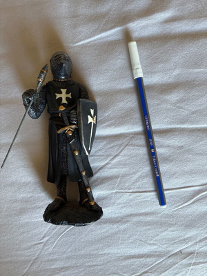 Knight Johannite miniature like new, high quality resin