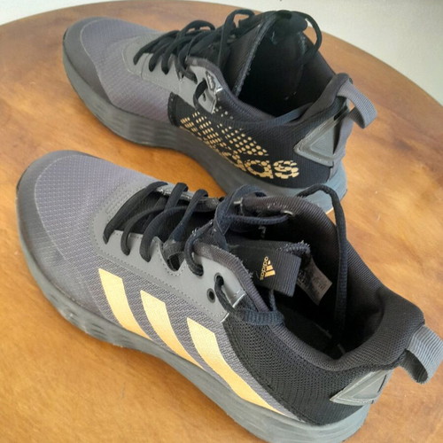 Adidas men's athletic shoes size 40 like new, gray and gold