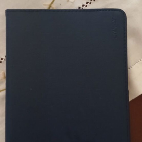 Tablet new with built-in case and charger