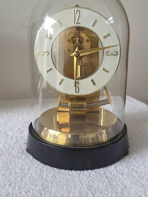 Kundo Kienger&Obergfell magnetic puls clock with glass dome