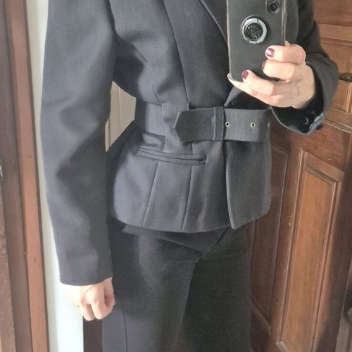 Vintage gray jacket with belt On Line like new, size 3