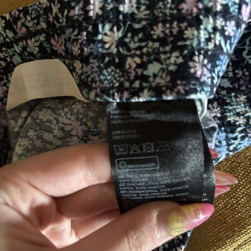 Floral shorts H&M like new, colorful, size XS