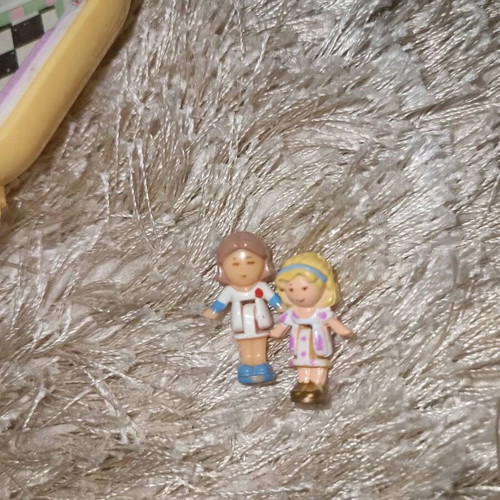 Polly Pocket 1990 toy in very good condition
