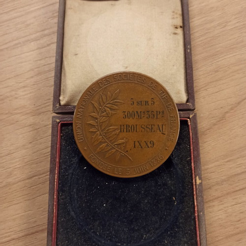 Bronze shooting medal 1886 used with original box