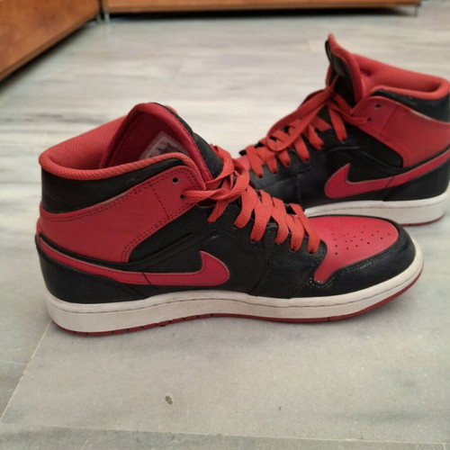 Nike Jordan athletic shoes like new, size 41, red