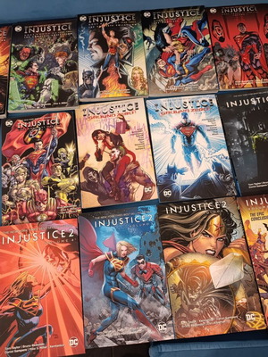 Complete collection of 15 volumes of Injustice DC comics in English in excellent condition