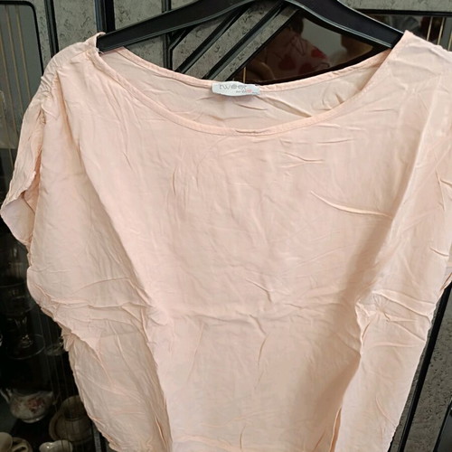 Tweet With Love blouse used, thin pink with elastic hem