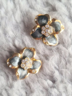 Jasmine Clip Earrings Antique like new Metal Gold and Gray with Rhinestones