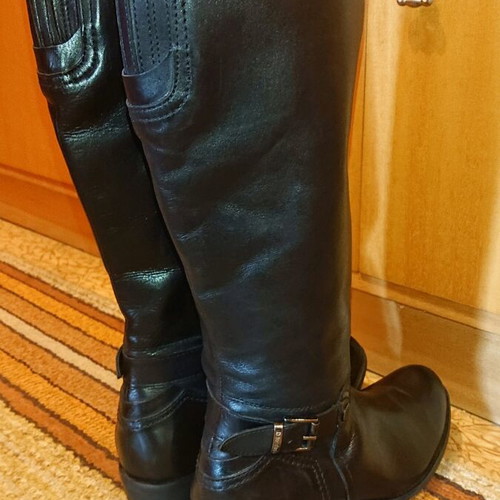 Dasia boots black, like new, size 40
