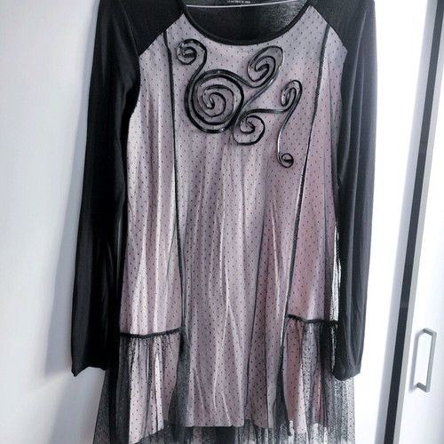 La Mode Est A Vous Rosalyn dress like new, black and pink