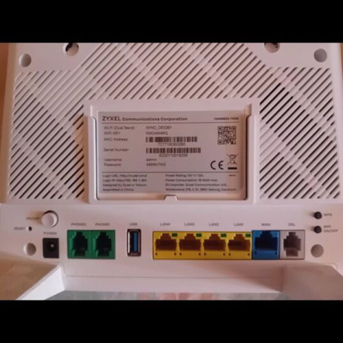 Zyxel Router VMG8623-T50B like new with dual-band Wi-Fi and 4 Gigabit ports