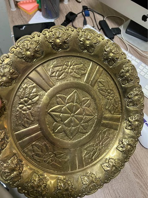 Large handmade copper tray 34cm used