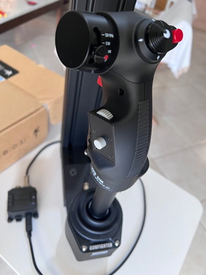F-14 Joystick Gunfighter Mk.III με βάση για γραφείο σαν καινούργιο