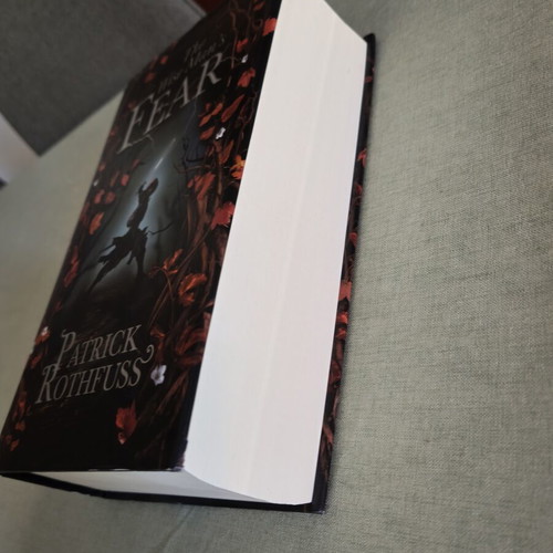 The Wise Man's Fear by Patrick Rothfuss hardcover book like new, English