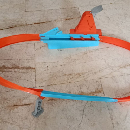 Hot Wheels tracks used in good condition
