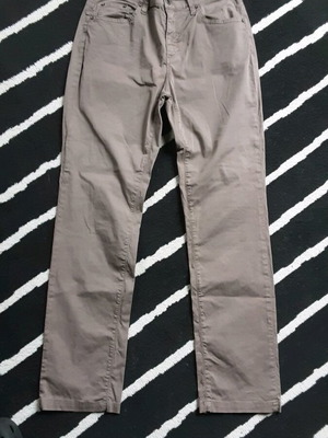 Holyday beige pants size medium like new
