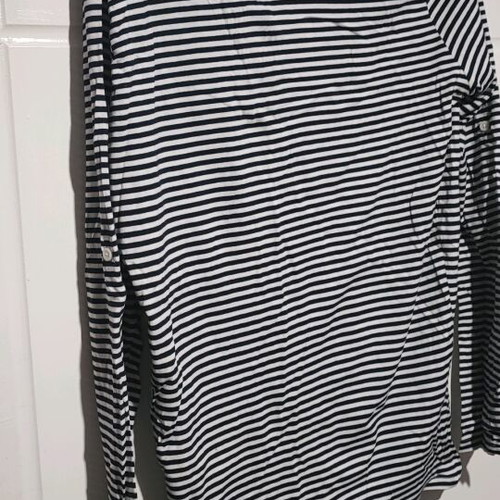 Long-sleeve shirt like new, size M