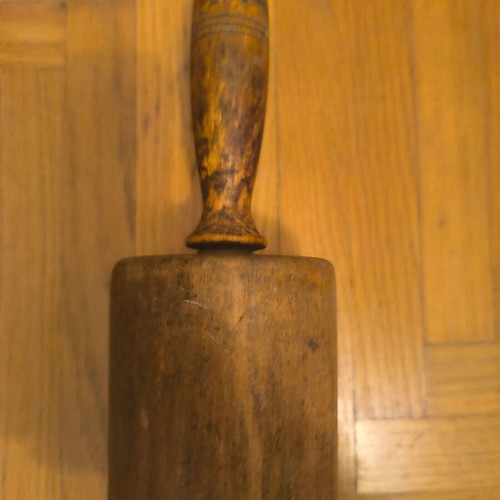 Wooden rolling pin like new