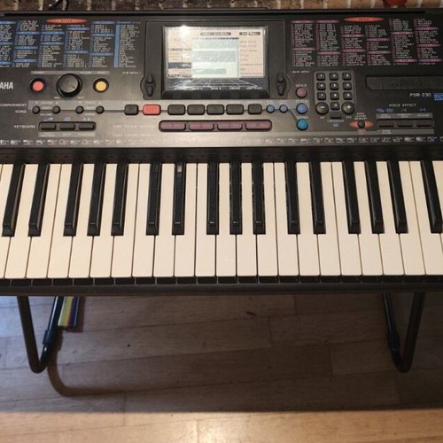 Yamaha PSR-230 keyboard like new with stand