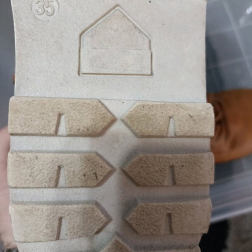 Children's tan ankle boots like new, size 35