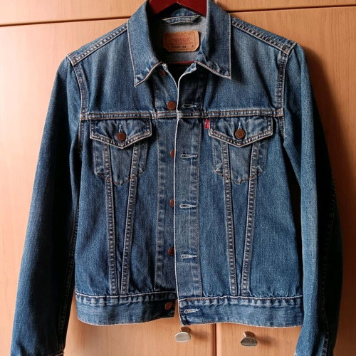 Levi's denim jacket like new, women's size S, blue