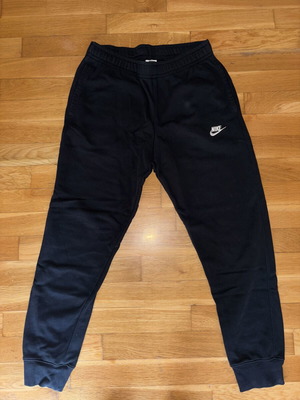 Nike black sweatpants like new, size M