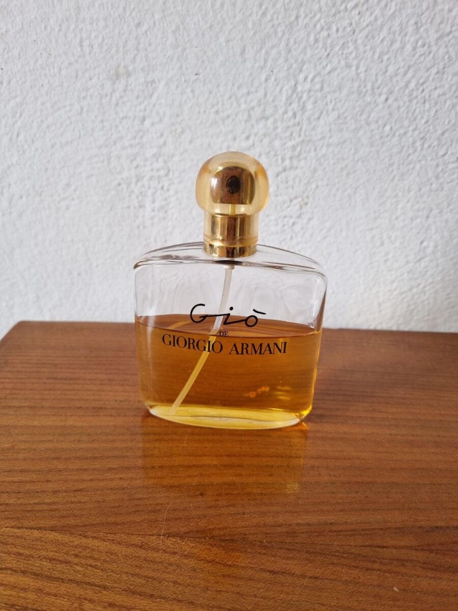 Gio de Giorgio Armani perfume used,… - € 210,00 - Vendora.cy