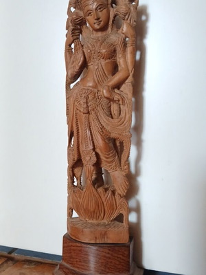 Indian wood carving like new, dimensions 24.5x7.5