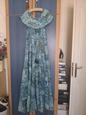 Attrattivo dress like new, blue shades, size large
